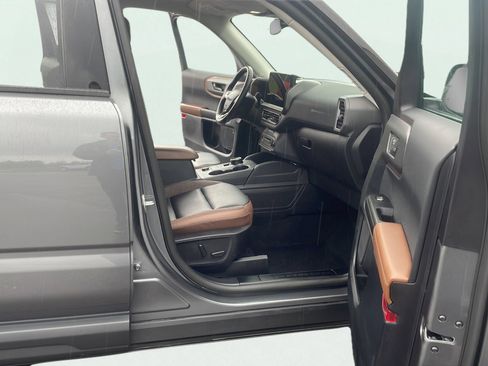 Certified 2025 Ford Bronco Sport Outer Banks w/ Outer Banks Tech Package+ AWD/4WD image 15