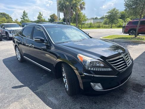 Used 2012 Hyundai Equus Signature RWD image 2