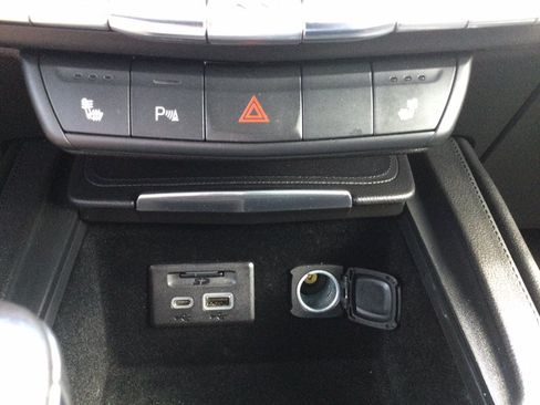 Used 2019 Cadillac XT4 Premium Luxury AWD/4WD image 37