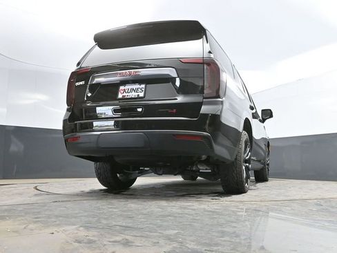 Used 2024 GMC Yukon AT4 w/ Technology Package AWD/4WD image 54