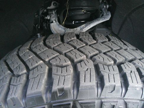 Used 2024 Chevrolet Silverado 1500 ZR2 w/ Technology Package image 15