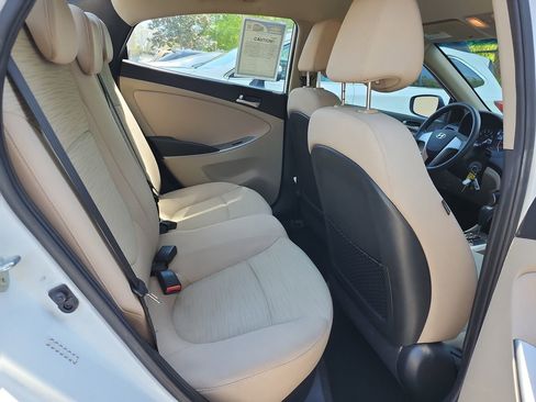 Used 2016 Hyundai Accent SE FWD image 17