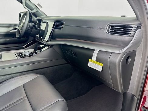 New 2026 Jeep Grand Wagoneer Limited image 35