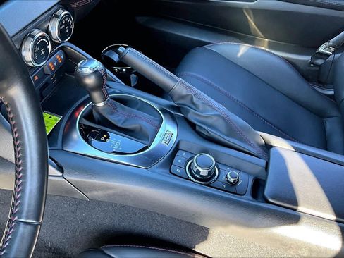 Used 2019 MAZDA MX-5 Miata Grand Touring image 13