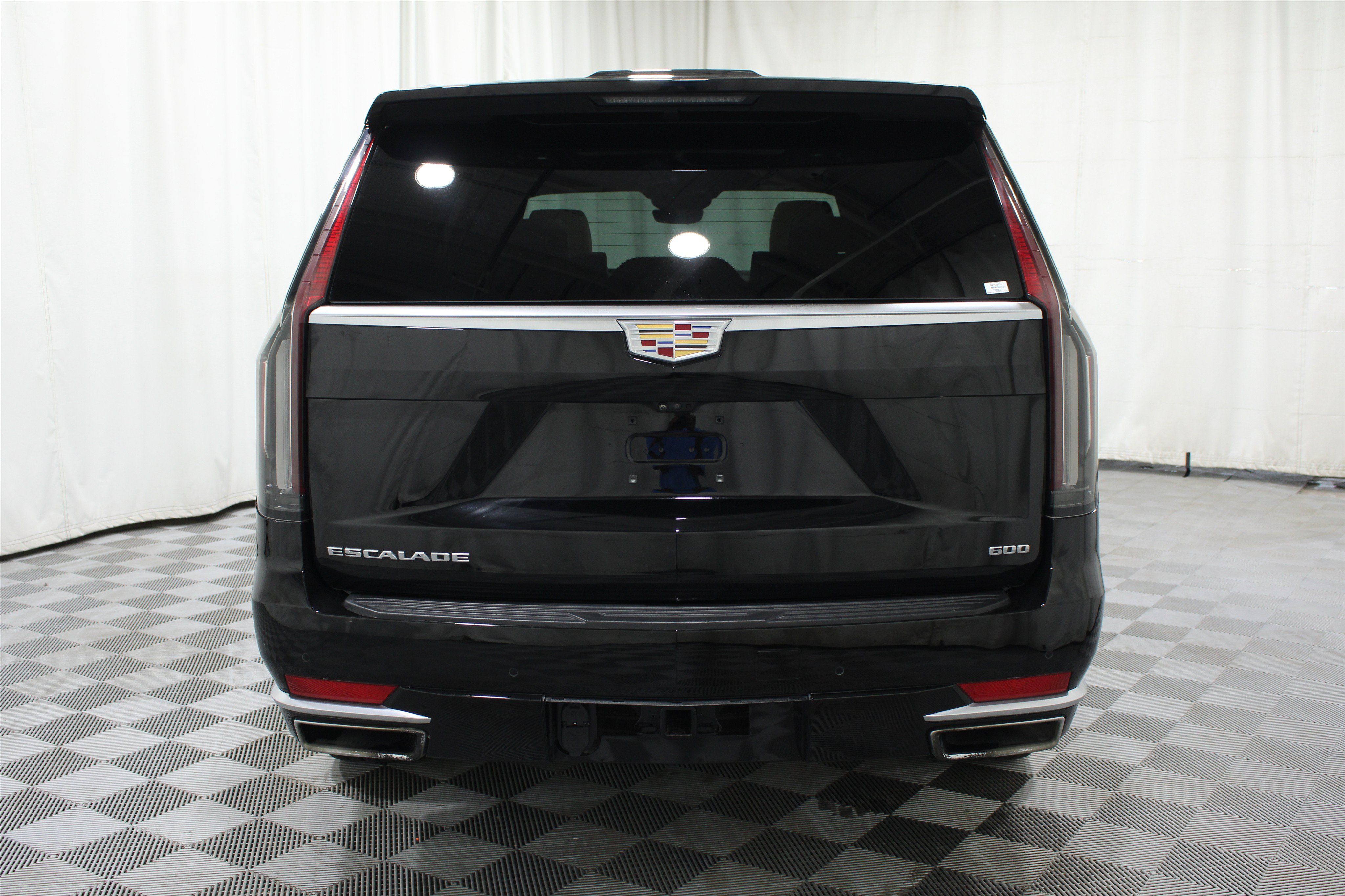 Used 2021 Cadillac Escalade Premium Luxury w/ Driver Assist Tech Package AWD/4WD image 35
