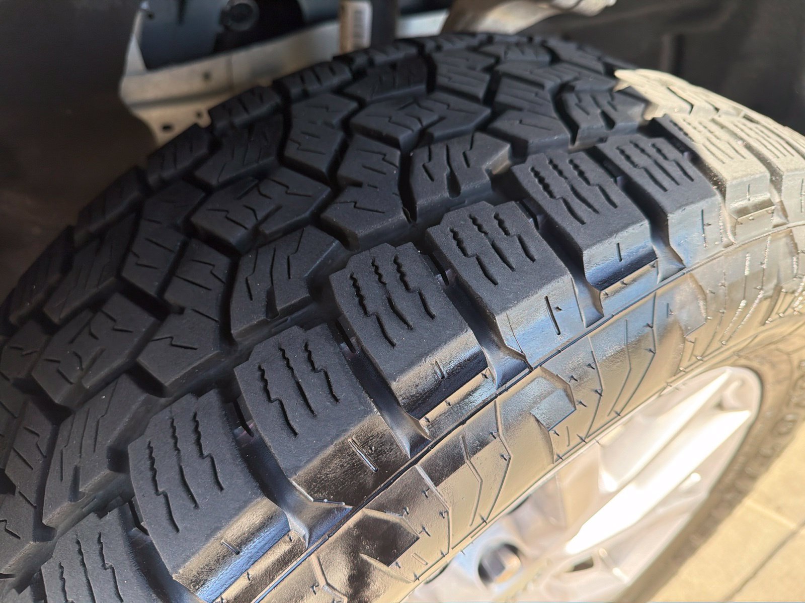 Used 2022 Jeep Grand Cherokee Limited w/ Luxury Tech Group II RWD image 13