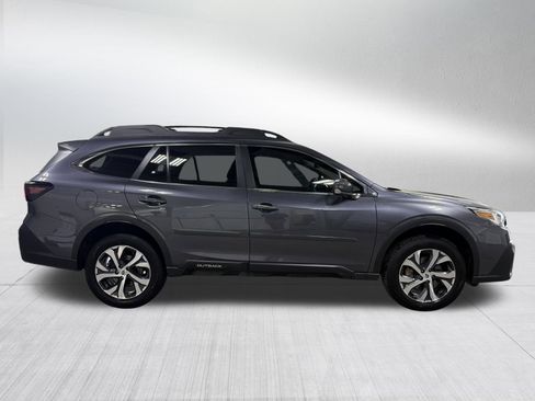 Certified 2022 Subaru Outback Limited image 8
