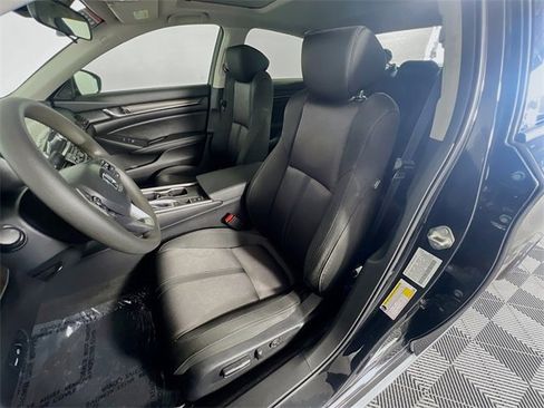 Used 2020 Honda Accord EX image 9