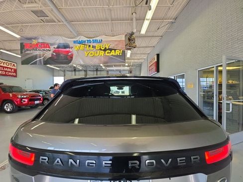 Used 2018 Land Rover Range Rover Velar R-Dynamic SE AWD/4WD image 6