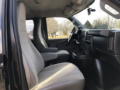 Used 2017 Chevrolet Express 3500 LT w/ LT Preferred Equipment Group image 37
