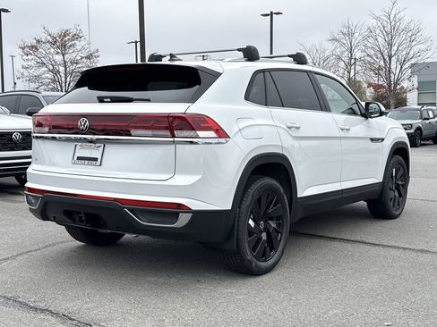 New 2026 Volkswagen Atlas Cross Sport SE image 5