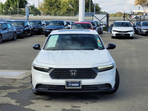 Used 2024 Honda Accord Sport image 2