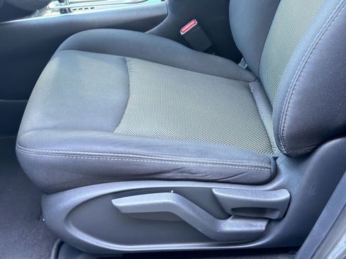 Used 2020 Nissan Pathfinder S image 13