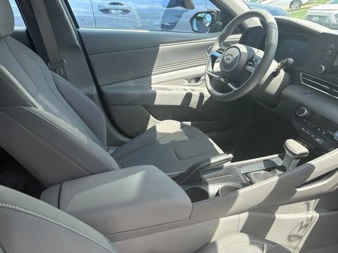 Used 2026 Hyundai Elantra Sport FWD image 11