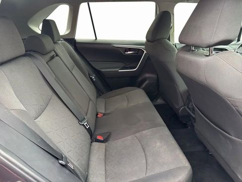 Used 2022 Toyota RAV4 XLE image 11