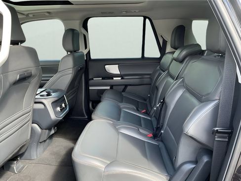 Used 2025 Ford Expedition Max Active RWD image 22