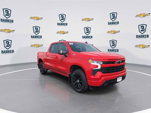 Used 2023 Chevrolet Silverado 1500 RST AWD/4WD image 2