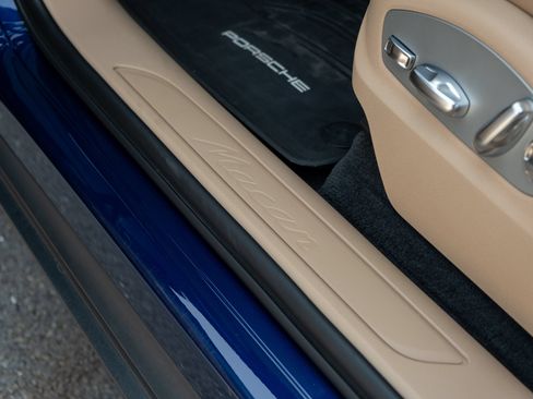 Certified 2024 Porsche Macan AWD/4WD image 45