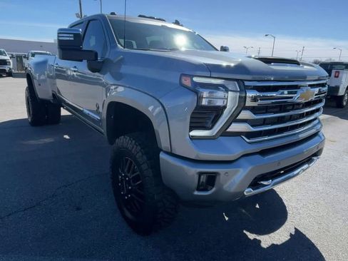 New 2026 Chevrolet Silverado 3500 High Country w/ High Country Premium Package AWD/4WD image 4