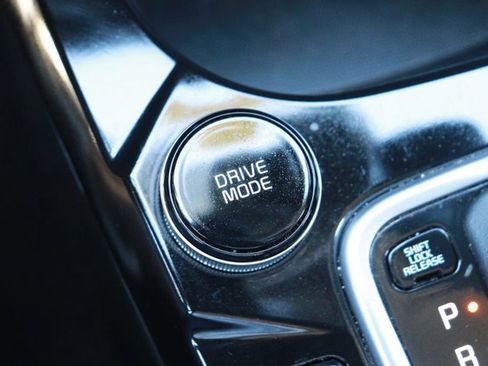 Used 2025 Kia Seltos S image 19