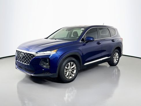 Used 2020 Hyundai Santa Fe SE image 4