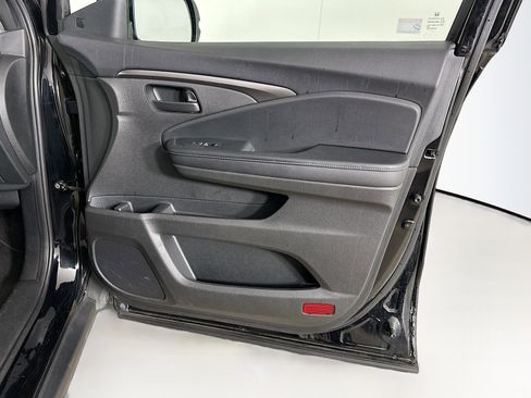 Used 2022 Honda Passport EX-L image 32