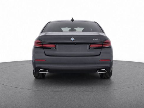 Used 2023 BMW 530i w/ Premium Package RWD image 4