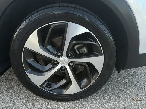 Used 2017 Hyundai Tucson Sport FWD image 10