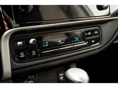 Used 2017 Toyota Corolla LE w/ Carpet Mat Package (TMS) image 28