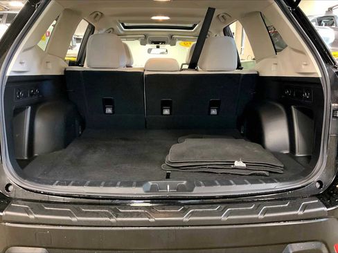 Used 2019 Subaru Forester Premium image 35