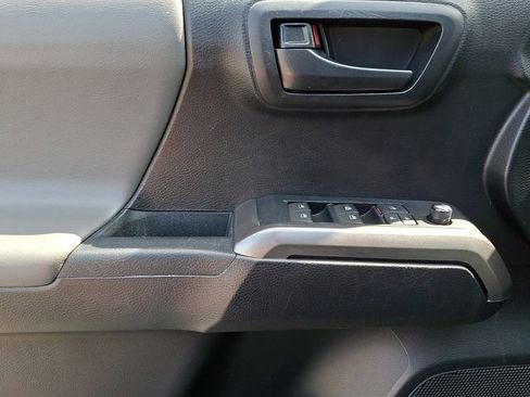 Used 2019 Toyota Tacoma SR5 image 13