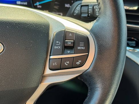 Used 2023 Ford Explorer XLT w/ Equipment Group 202A AWD/4WD image 30