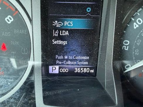 Used 2021 Toyota Tacoma TRD Off-Road w/ Technology Package AWD/4WD image 16