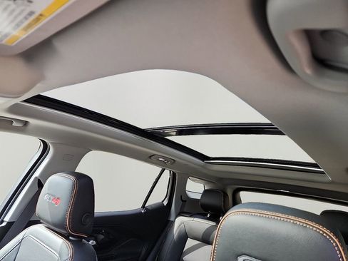 Used 2024 GMC Terrain AT4 w/ Infotainment Package II image 15