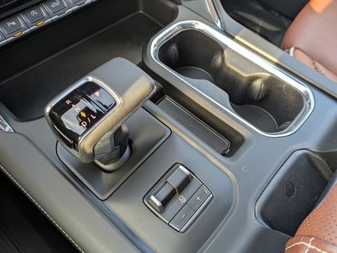 Used 2025 GMC Sierra 1500 Denali Ultimate image 18