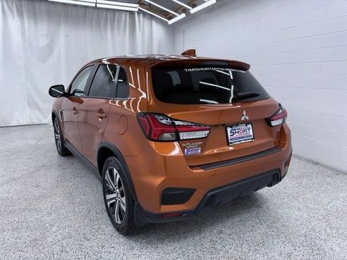 Used 2025 Mitsubishi Outlander Sport SE AWD/4WD image 4