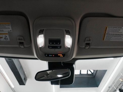 Used 2023 Buick Envision Essence w/ Sport Touring Package image 39