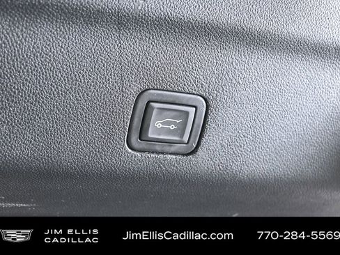 Certified 2023 Cadillac Escalade Premium Luxury image 38