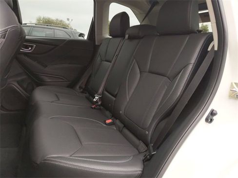 Used 2020 Subaru Forester Limited image 14
