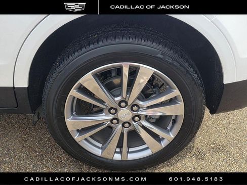 Certified 2024 Cadillac XT5 Premium Luxury FWD image 29