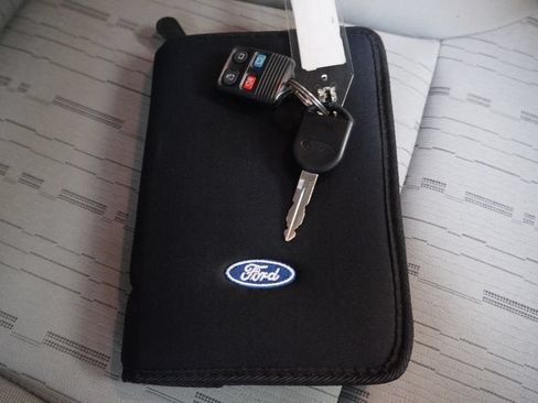 Used 2011 Ford Focus SE FWD image 34