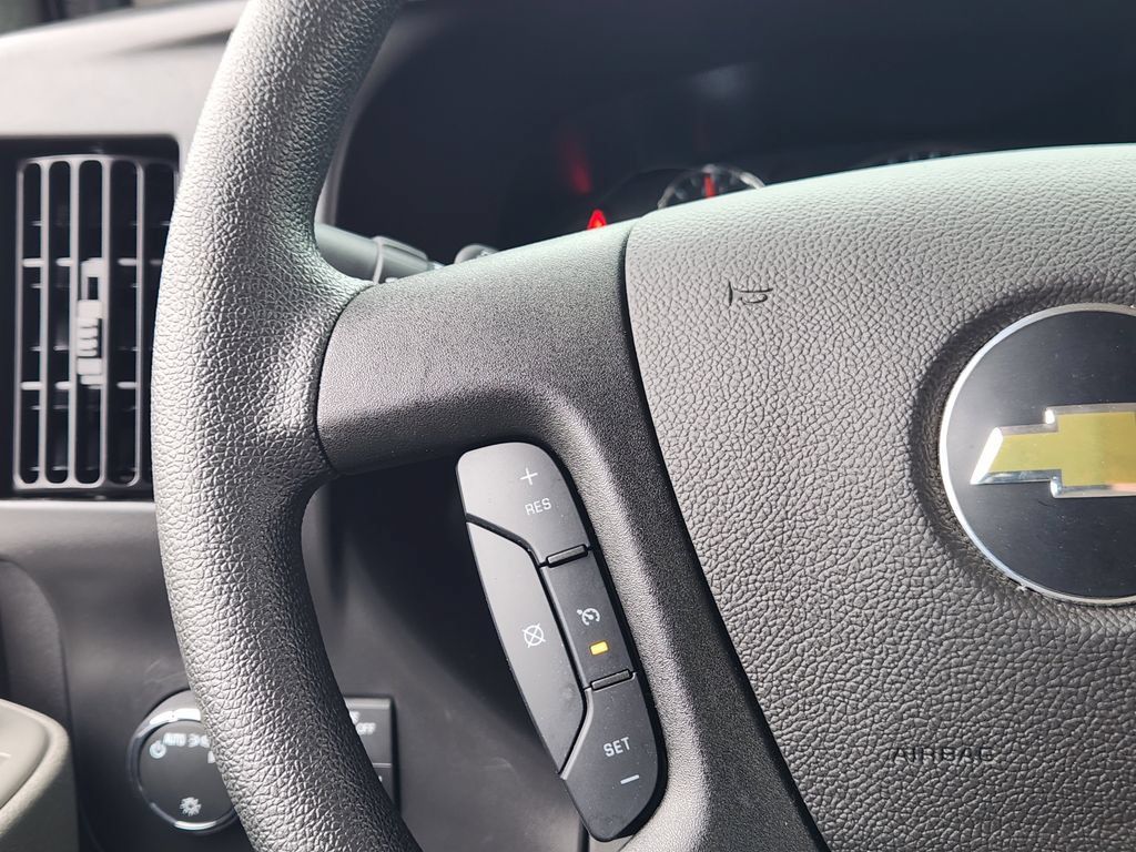 Used 2025 Chevrolet Express 3500 LS RWD image 25