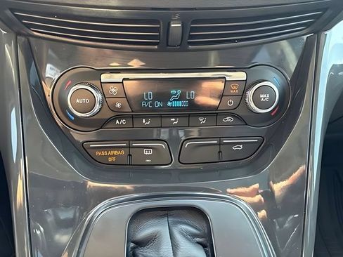 Used 2015 Ford Escape Titanium FWD image 23