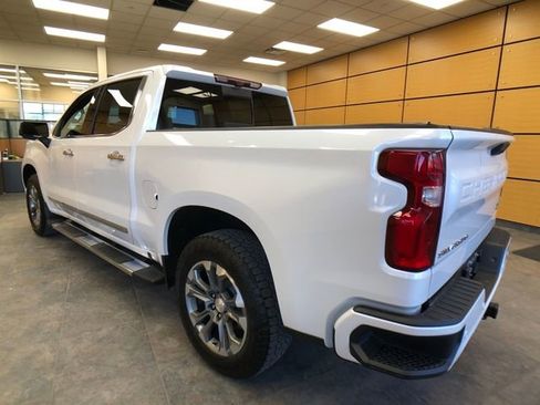 Used 2024 Chevrolet Silverado 1500 High Country w/ Technology Package image 5