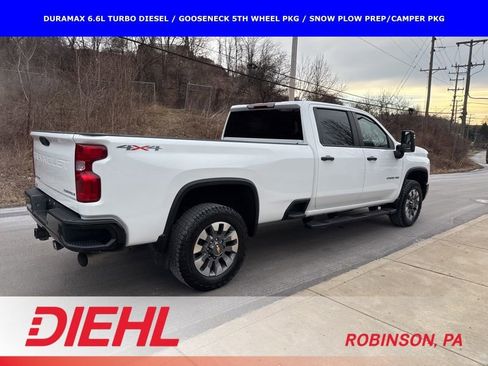 Used 2024 Chevrolet Silverado 2500 Custom w/ Custom Value Package image 7