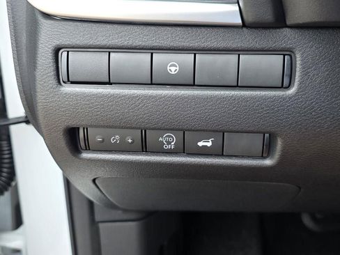 Used 2026 Nissan Rogue Dark Armor FWD image 31