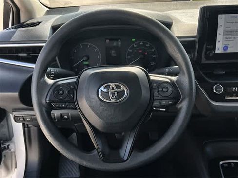 Used 2023 Toyota Corolla LE image 17
