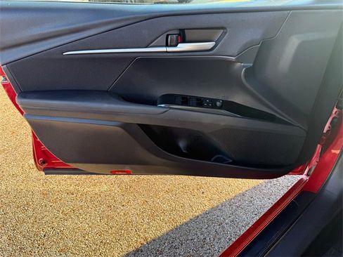 Used 2025 Toyota Camry LE image 22