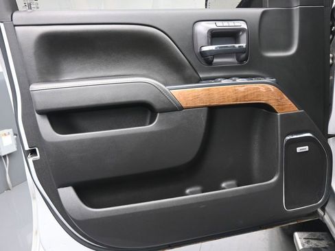 Used 2015 Chevrolet Silverado 1500 LTZ image 12