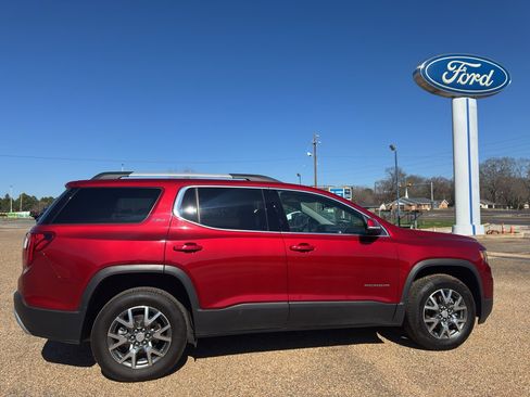 Used 2023 GMC Acadia SLT image 6